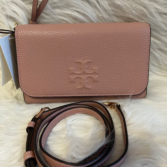 Tory Burch Handbags - Tory Burch Crossbody comes with an insert